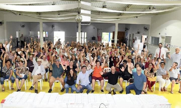 Entrega de óculos beneficia idosos e reforça cuidado com a qualidade de vida em Indaiatuba