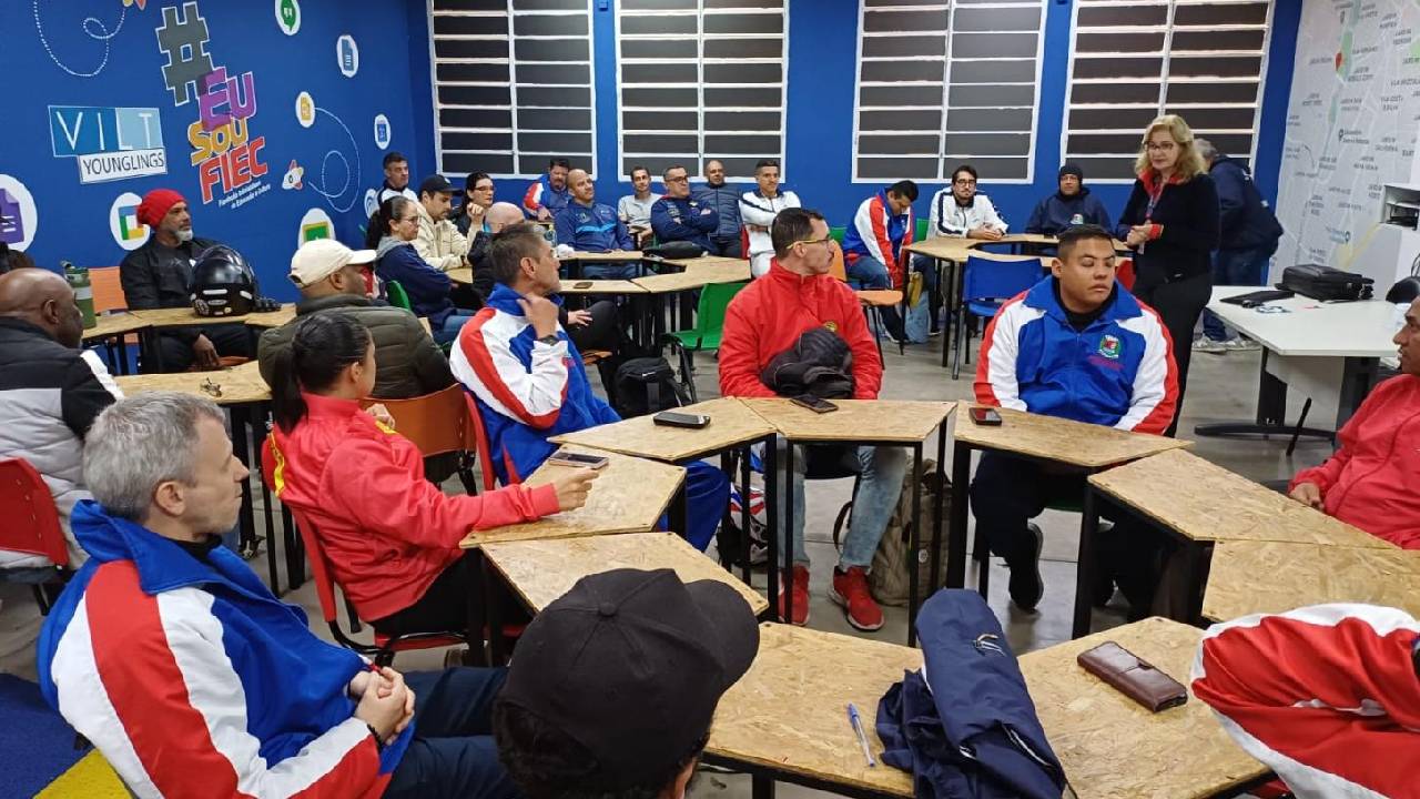 Esportes promove curso em parceria com Fiec para qualificar equipes de núcleos com piscinas