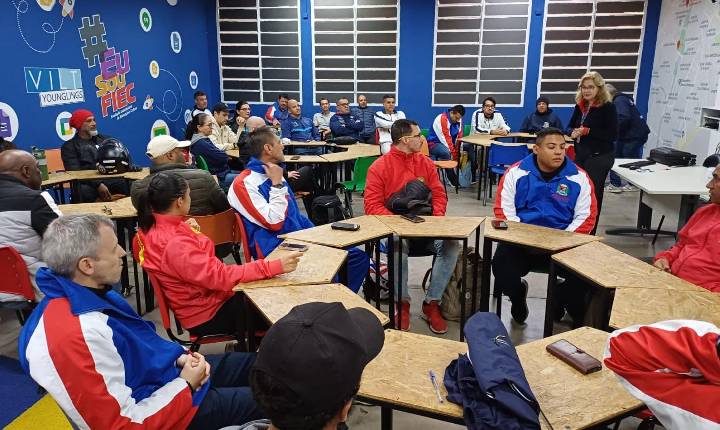 Esportes promove curso em parceria com Fiec para qualificar equipes de núcleos com piscinas
