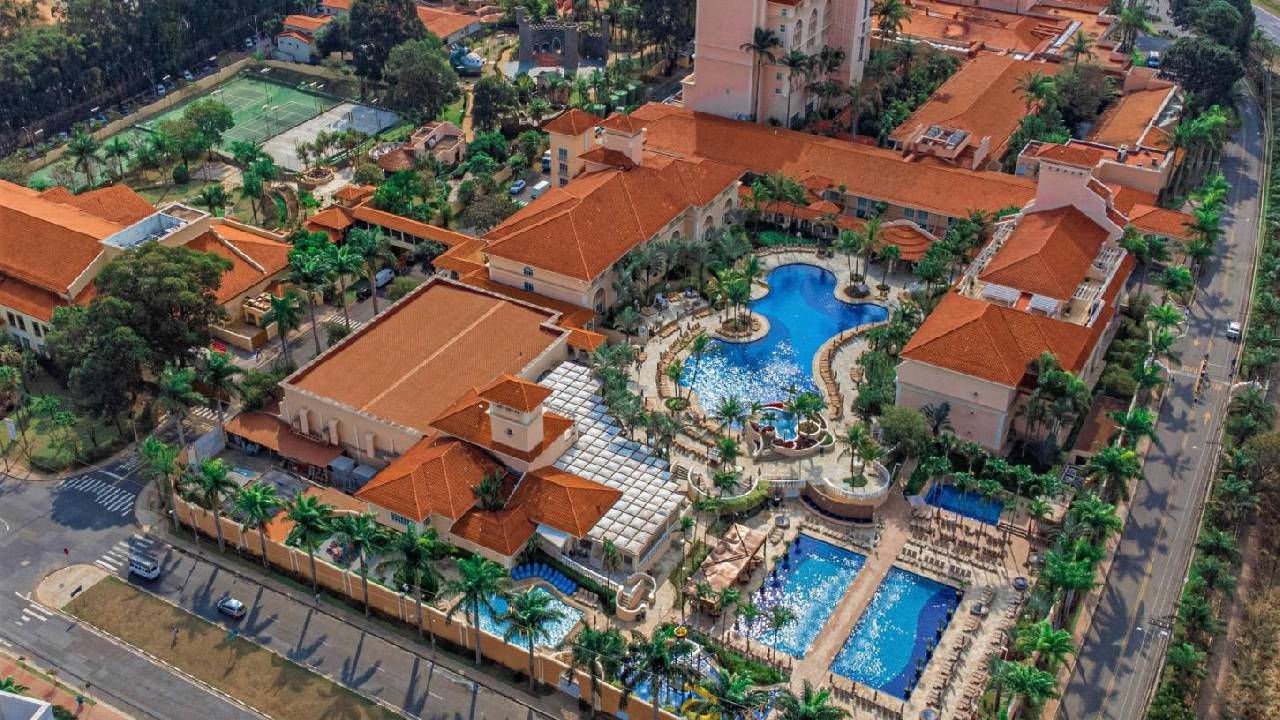 Royal Palm Plaza Resort leva experiência medieval para o feriado de 1º de Maio