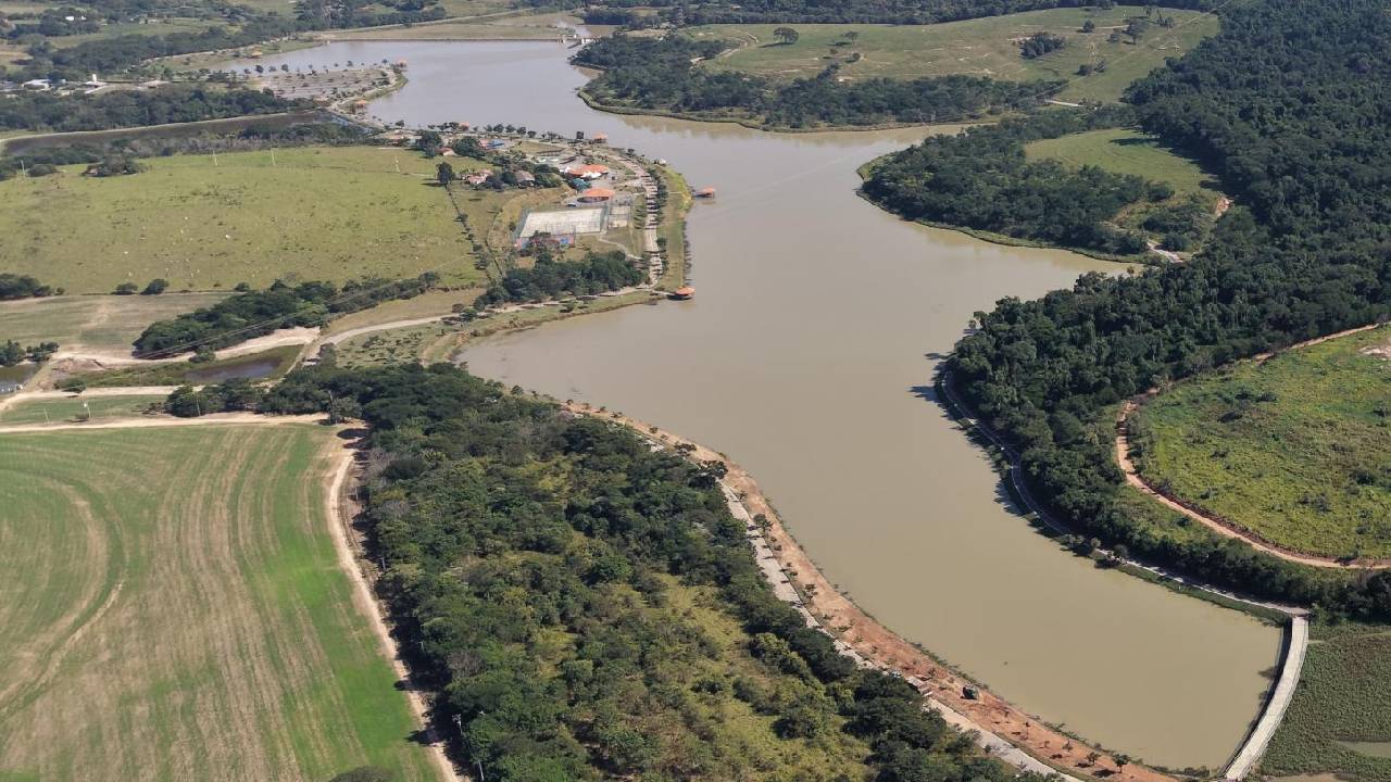 Saae conclui mais uma etapa do desassoreamento na represa do Mirim