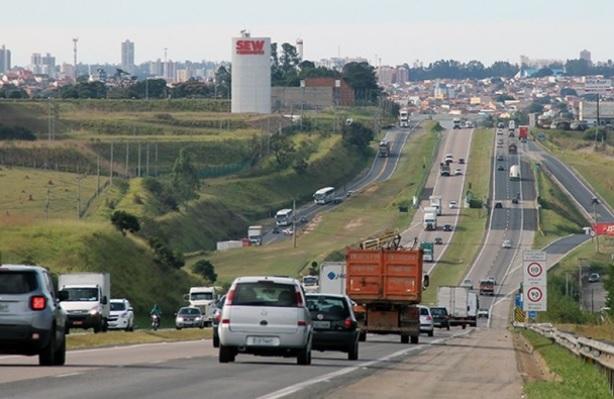 1 milhão de veículos são esperados no Sistema Anhanguera-Bandeirantes durante Carnaval