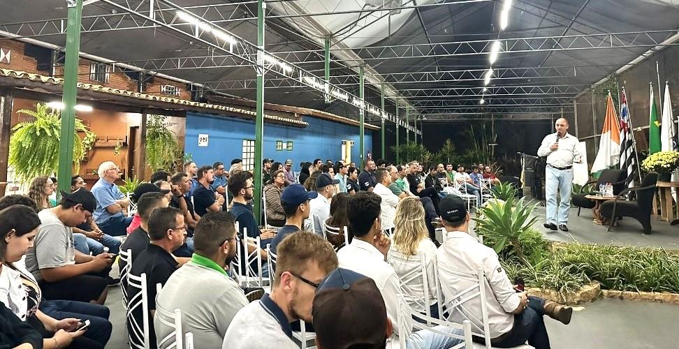 FAAGROH realiza workshop gratuito sobre técnica de cultivo sem solo