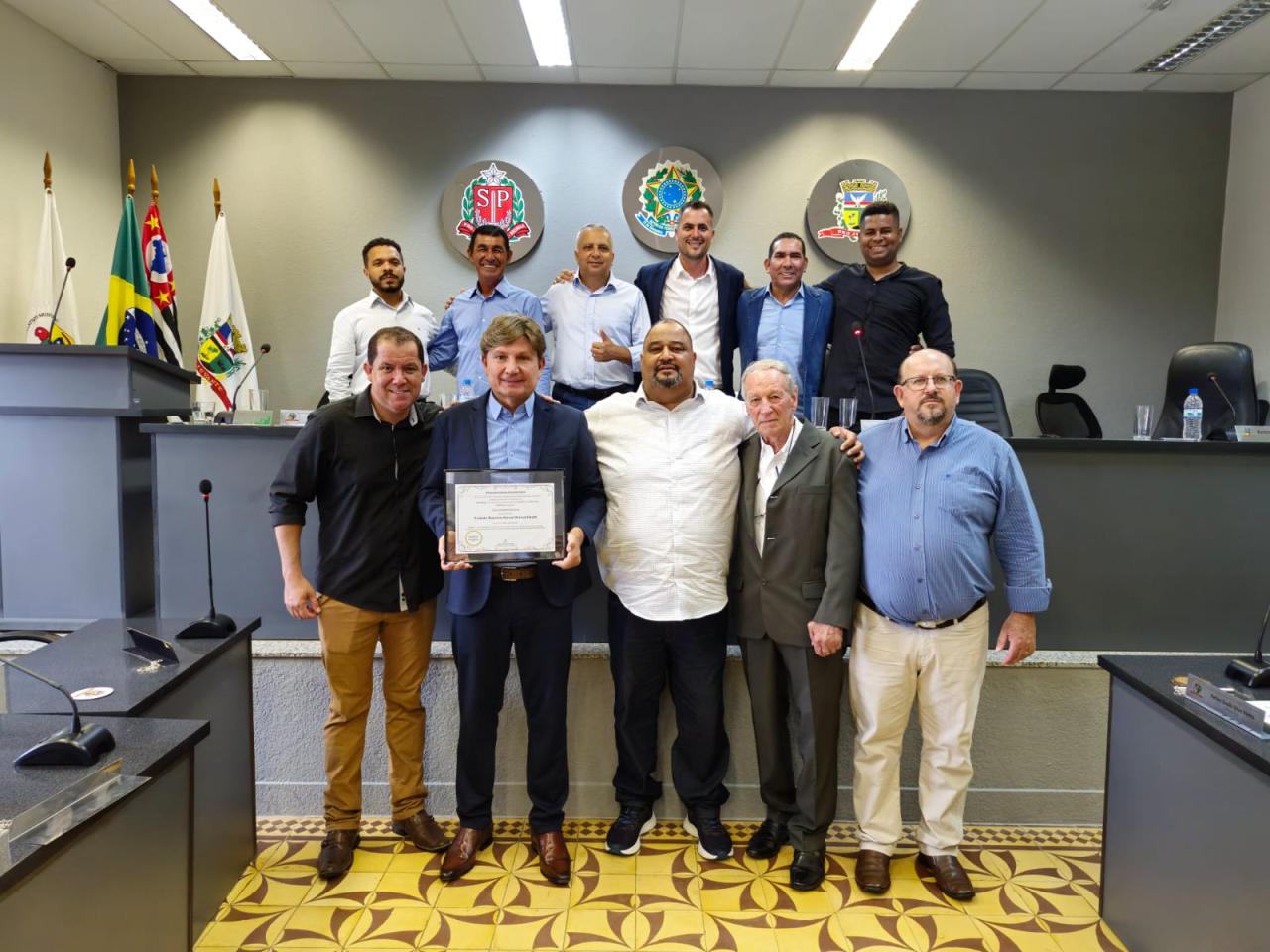 BARONI RECEBE TÍTULO DE CIDADÃO ELIAS-FAUSTENSE