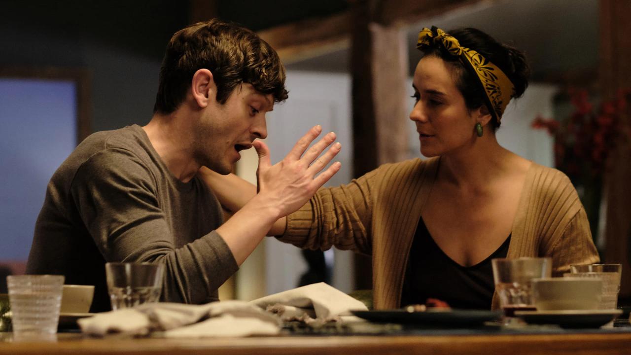 'Um Estranho Segredo', título original Looke, estreiou ontem