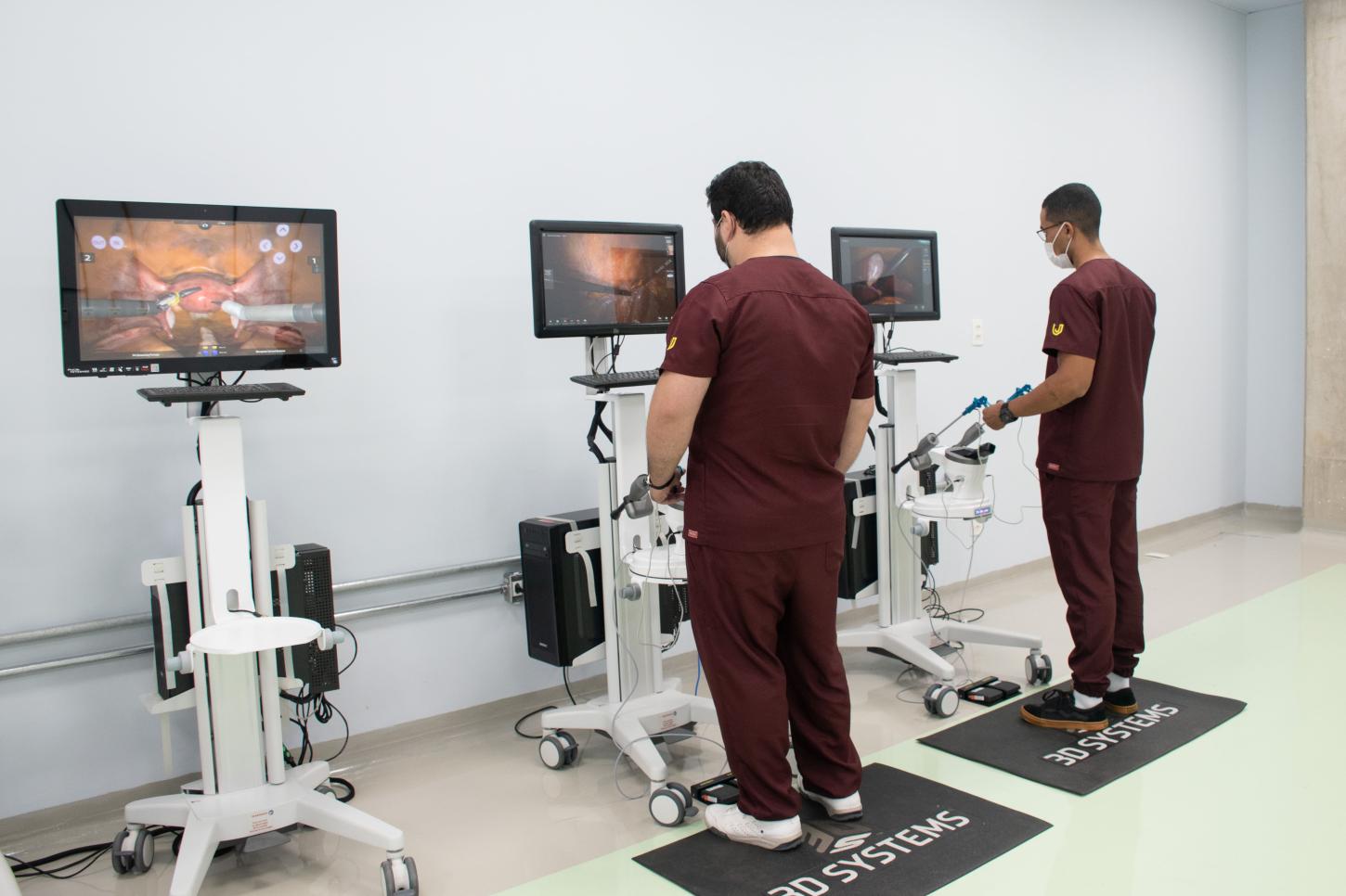 Medicina da UniFAJ e UniMAX tem bolsa de estudo 100% e condições especiais