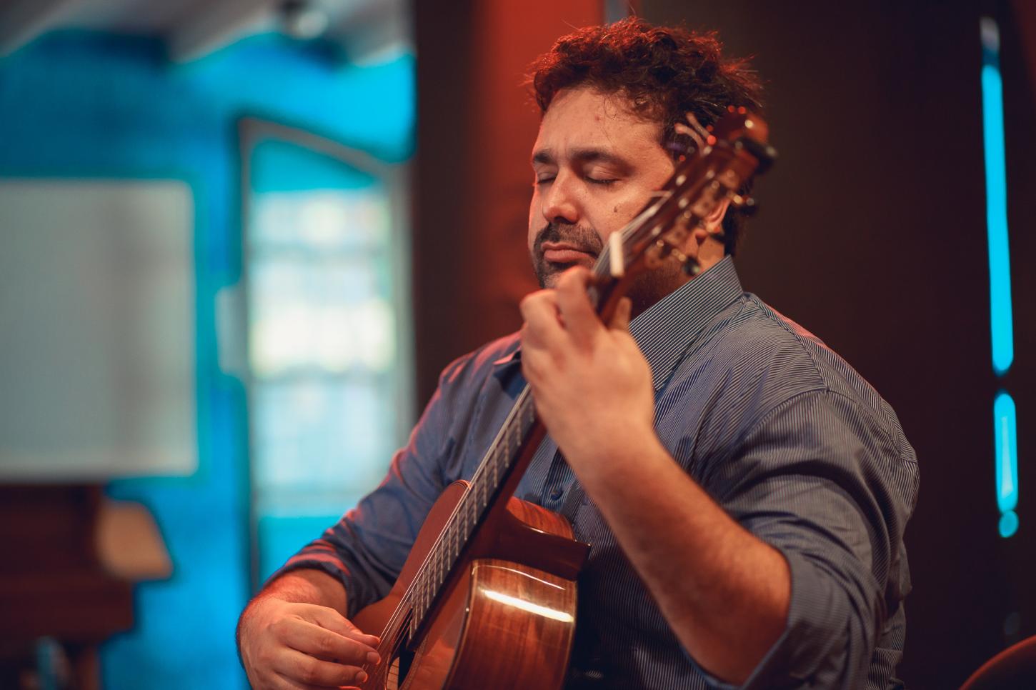 Welton Nadai se apresenta no 1º Seminário de Violão de Indaiatuba