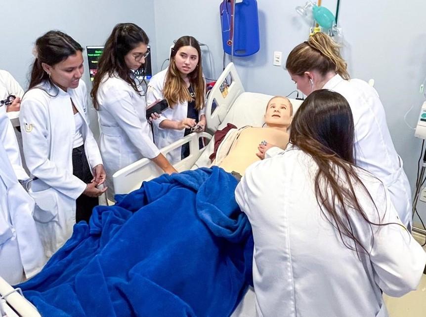 UniMAX está com  inscrições abertas para o curso de Medicina