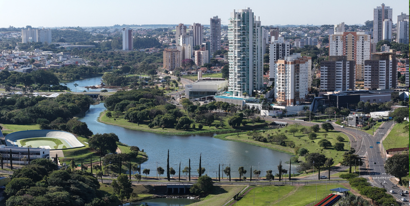 Nove dos 100 municípios brasileiros com maior arrecadação de tributos são da RMC