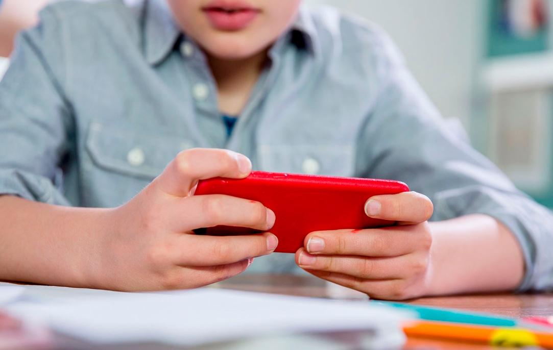 Cerca de 2,4 milhões de brasileiros vivem com autismo e especialistas defendem informação responsável sobre o espectro