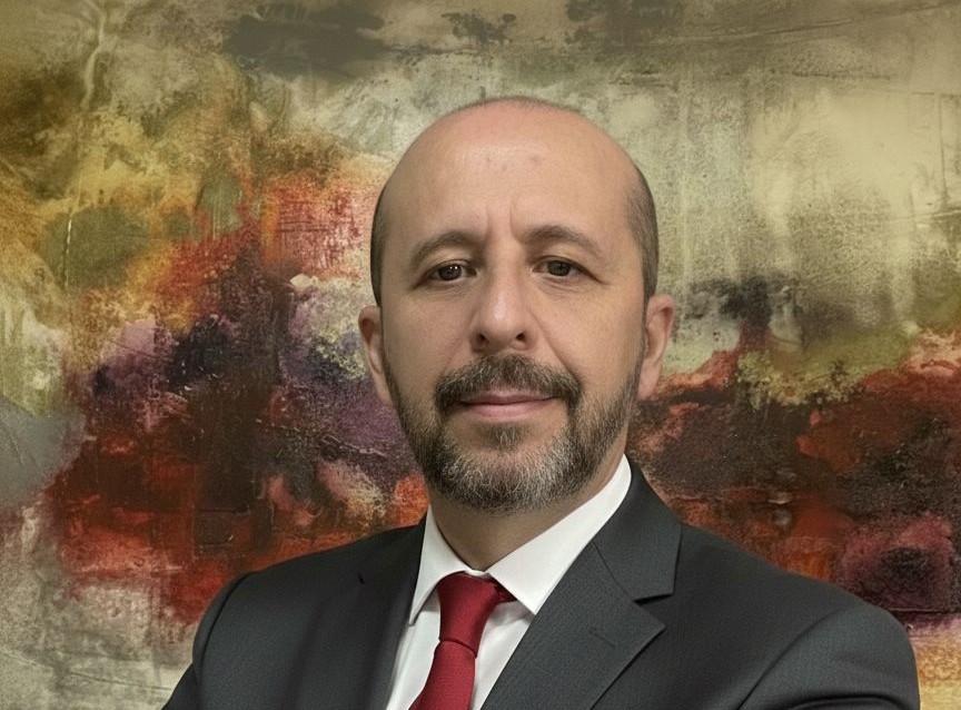 A insegurança digital e a nova arquitetura do medo: de 8 em cada 10 brasileiros temem ser vítimas de golpes digitais