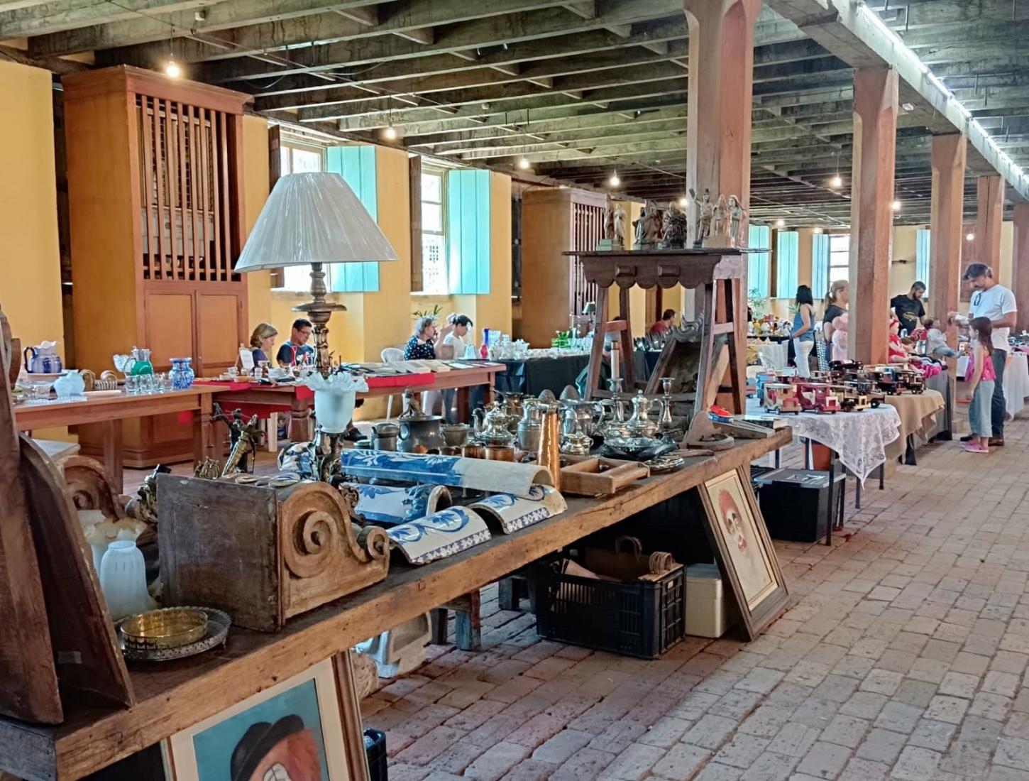 Feira de Antiguidades & Curiosidades movimenta o Espaço Fábrica São Luiz neste domingo em Itu