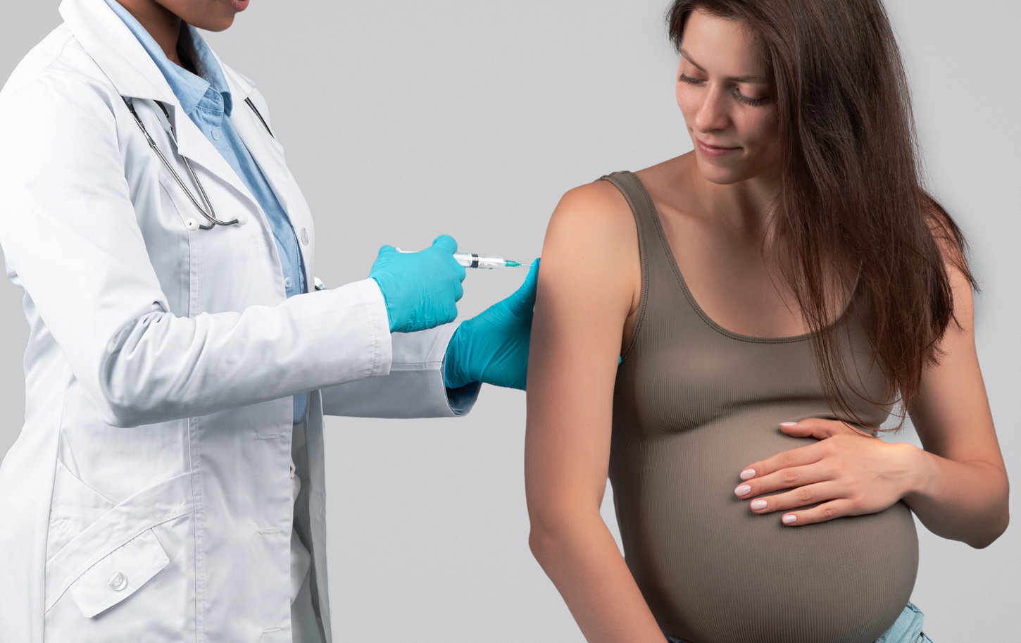Saúde reforça disponibilidade das vacinas contra bronquiolite e influenza para gestantes