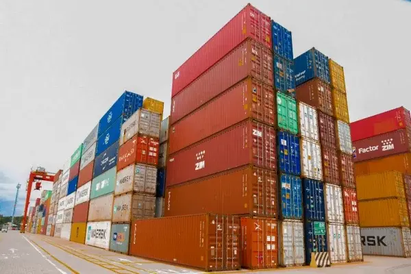 Sinal de alerta: RMC tem rombo de US$ 12,75 bi na balança comercial