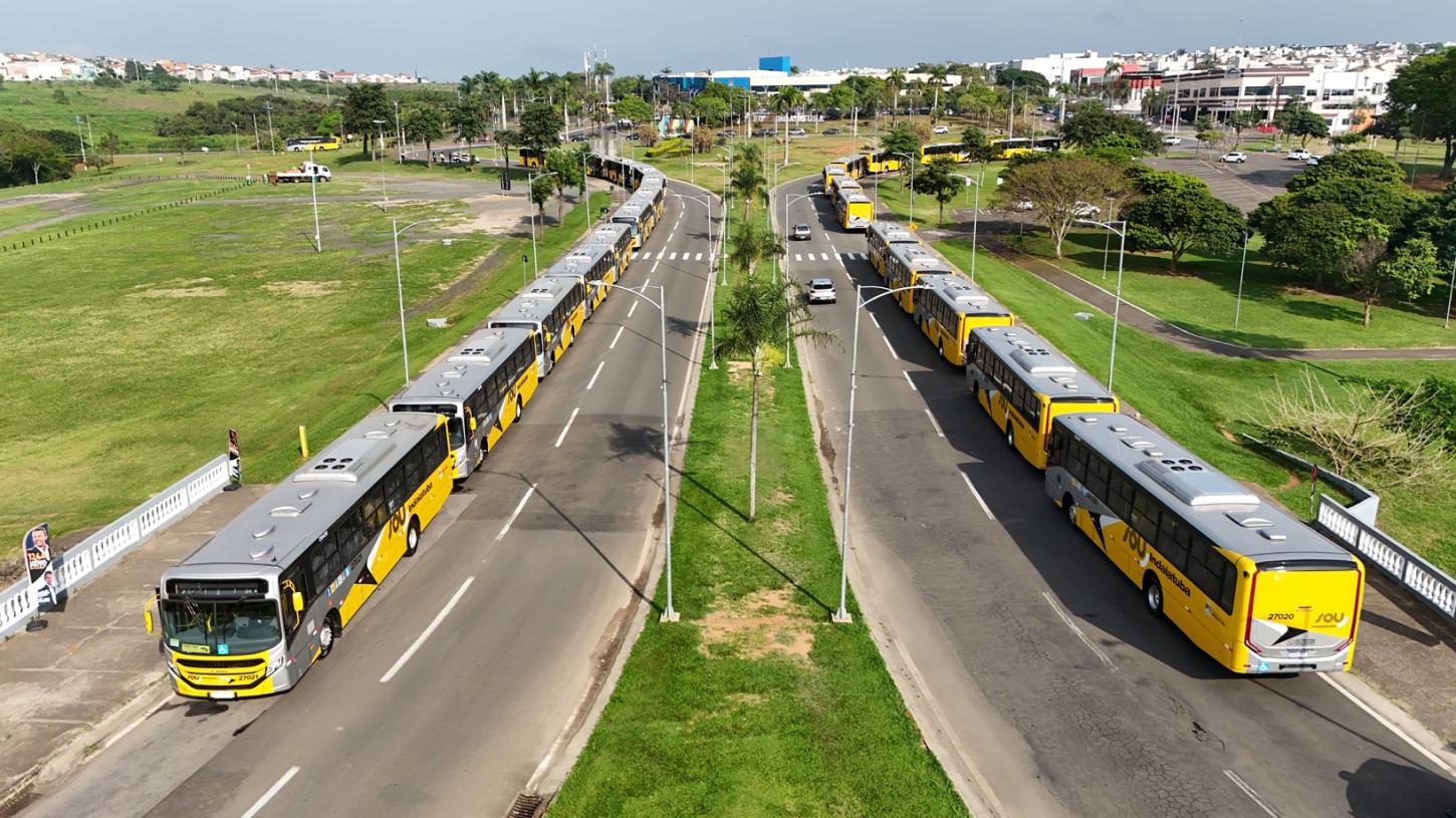 Secretaria de Mobilidade Urbana renova frota de ônibus do transporte coletivo