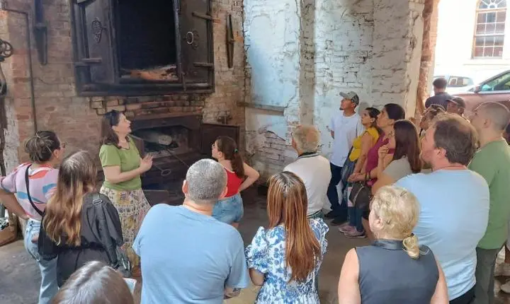 Feira de Antiguidades & Curiosidades valoriza história, cultura e colecionismo em Itu